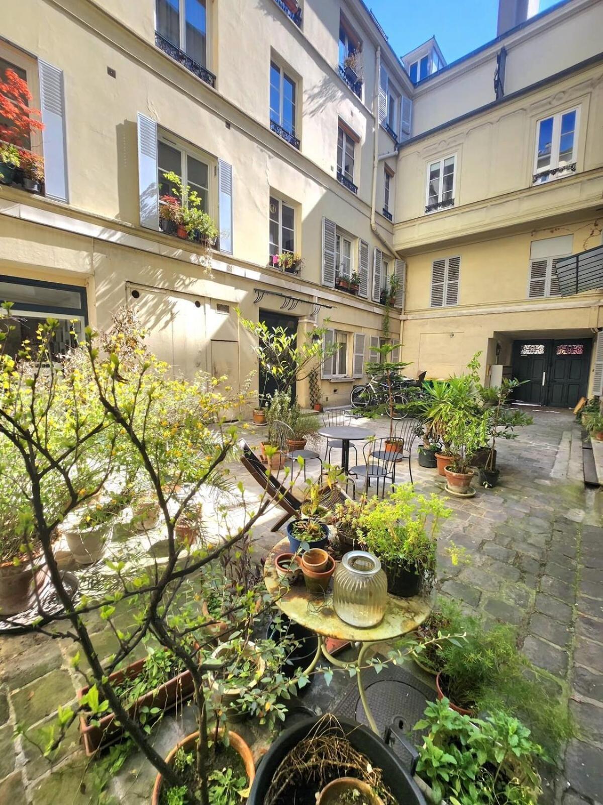 Renovated, Easy Access, Quiet In Le Marais * Paris
